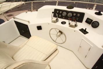 Yachtcharter Ocean Alexander 44 Deck 2 3 Cab 2 WC