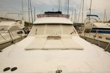 Yachtcharter Ocean Alexander 44 Bugansicht 3 Cab 2 WC