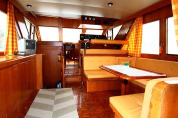 Yachtcharter Ocean Alexander 44 Salon 1 3 Cab 2 WC