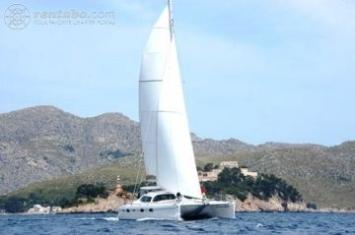 Yachtcharter Privilege 585  Seite/Bug