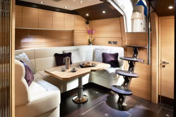 Yachtcharter Saloon_000034v2