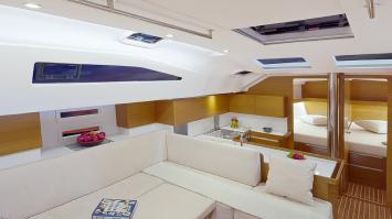 Yachtcharter Elan 494 Impression Innen2