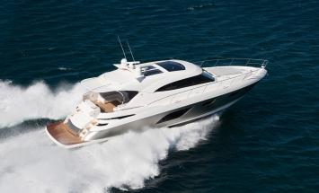 Yachtcharter Riviera 6000 Sport Yacht auÃen1