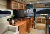 Yachtcharter Riviera 6000 Sport Yacht innen5
