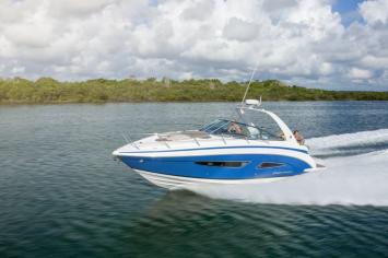 Yachtcharter Regal 32 Express auÃen1