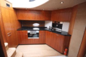 Yachtcharter Sunseeker Predator 62 innen3