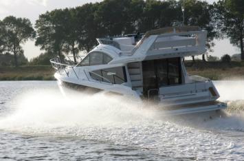 Yachtcharter galeon 420 Fly auÃen3