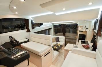 Yachtcharter galeon 420 Fly innen16