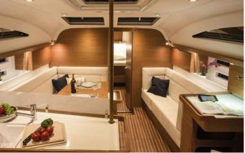 Yachtcharter Elan Impression 45 (4cab 2WC) Salon