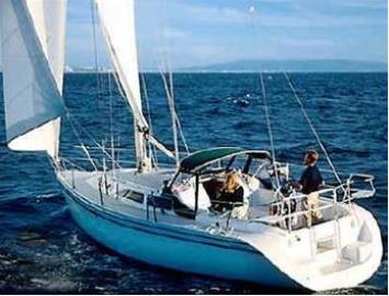 Yachtcharter Catalina 32 (2Cab 1WC) Seite Heck