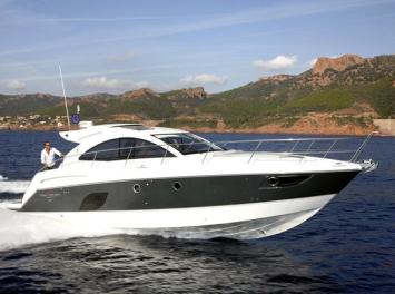 Yachtcharter Gran Turismo 44 (2Cab 2WC) Seitenansicht