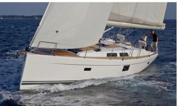 Yachtcharter Hanse 455 (4Cab 2WC) Seite Bug