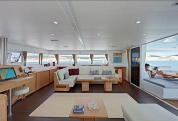 Yachtcharter Lagoon620 6Cab 6WC Salon