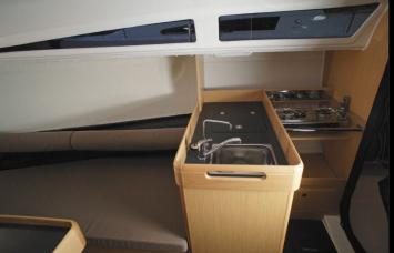 Yachtcharter Sun Fast 3200 (2Cab 1WC) Pantry