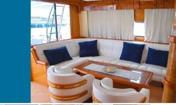 Yachtcharter Astondoa 70  4cab 4WC Salon