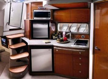 Yachtcharter Sea Ray 390 Sundancer 1Cab 1WC Pantry