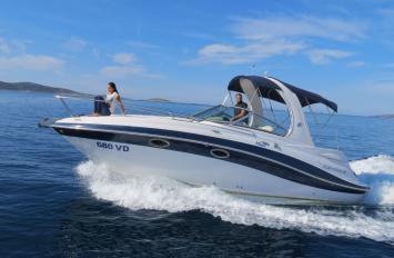 Yachtcharter Four Winns 278 Vista 1cab 1WC Seitenansicht