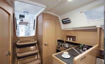 Yachtcharter DELPHIA 31 DI (2Cab 1WC) Pantry