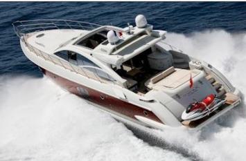 Yachtcharter Azimut 68S (3+1Cab 3WC) Seite Heck