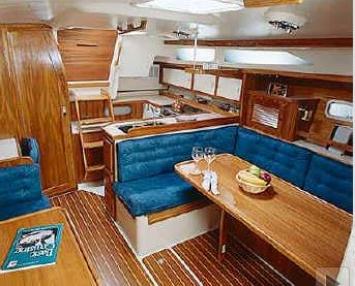 Yachtcharter Catalina 36 (2Cab) Salon