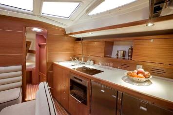 Yachtcharter Delphia 40 Pantry