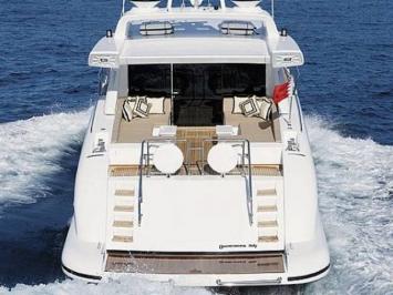 Yachtcharter Mangusta 80 Heck