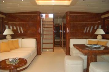 Yachtcharter Mangusta 80 Salon