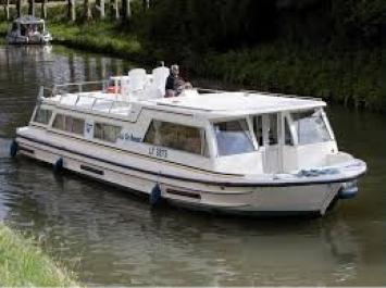 Yachtcharter Le Boat Tower