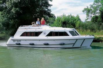 Yachtcharter cirrus 1