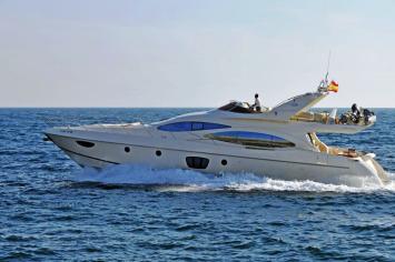 Yachtcharter Azucena 1