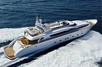 Yachtcharter Fipa Maiora 1