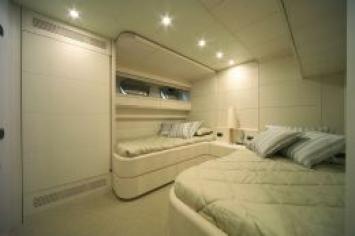 Yachtcharter Fipa Maiora 3