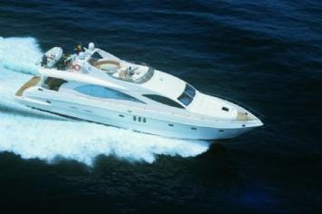 Yachtcharter Majesty 88 1