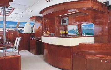 Yachtcharter Majesty 88 2