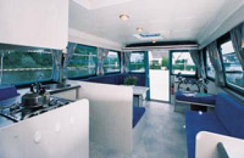 Yachtcharter vetus 1200 salon