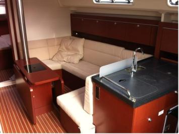 Yachtcharter Hanse 415 Salon