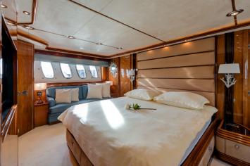 Yachtcharter master2 sunseeker