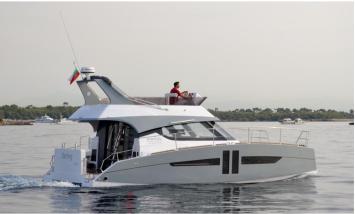 Yachtcharter Aventura 10 Power