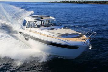 Yachtcharter bavaria Sport450 coupe