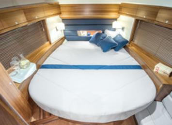 Yachtcharter delphia 1150v bugcabin