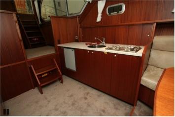 Yachtcharter Succes 106 ac galley