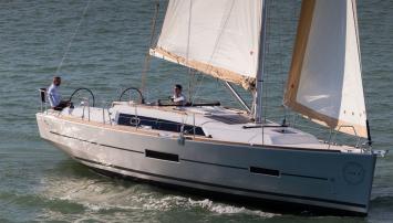 Yachtcharter dufour 382 gl top