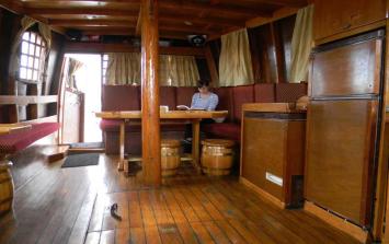Yachtcharter salon santab maria