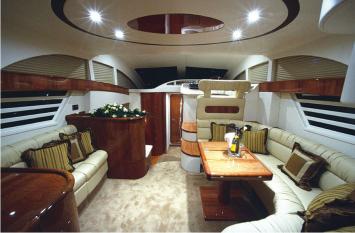 Yachtcharter EM43 salon