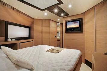 Yachtcharter guest p72
