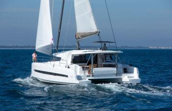 Yachtcharter bali 4.5 cab 4 Side