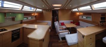 Yachtcharter D&DKufner 54 salon