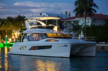 Yachtcharter aquila 443