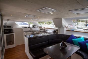 Yachtcharter voyage 480 salon