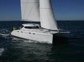 Yachtcharter fusion 40